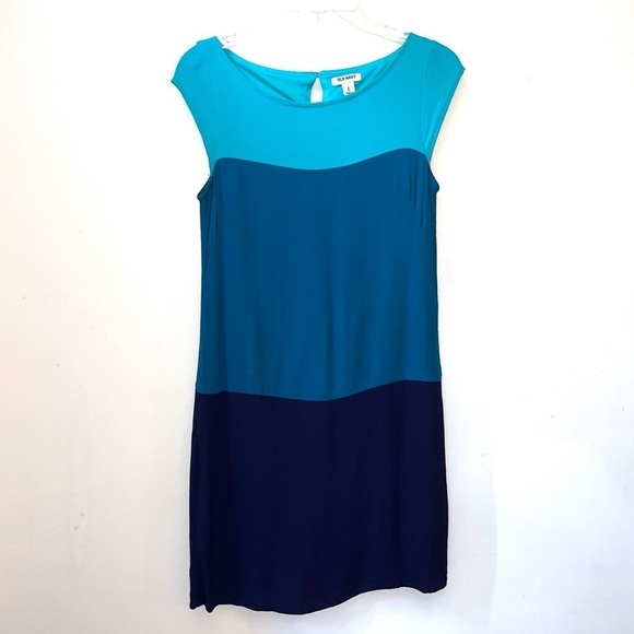 🏷️ 2/$20 Old Navy Blue Colorblock Shift Dress - Picture 1 of 7